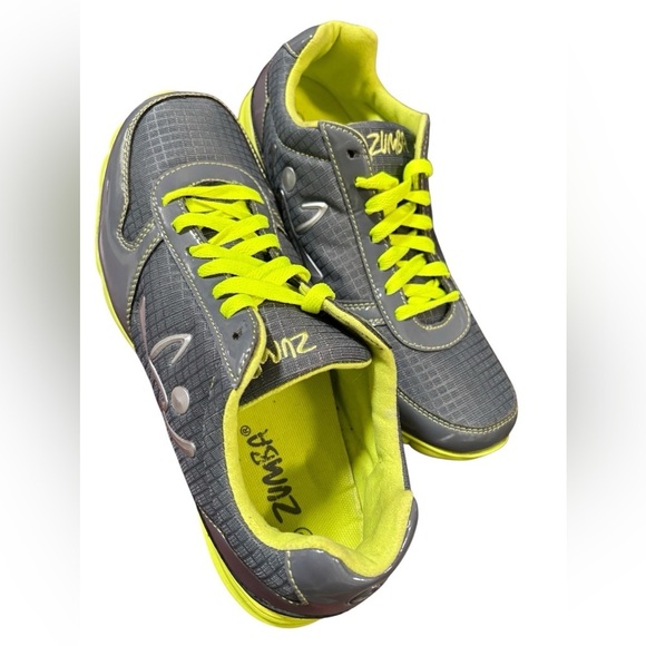 Zumba Fitness Gray Gloss & Volt Yellow Logo Sneakers, Size 9 - Picture 6 of 9